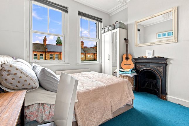 183a, Gladstone Avenue, London photo 4