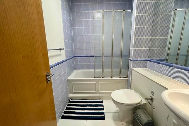 Harbour Way, London E14 photo 4