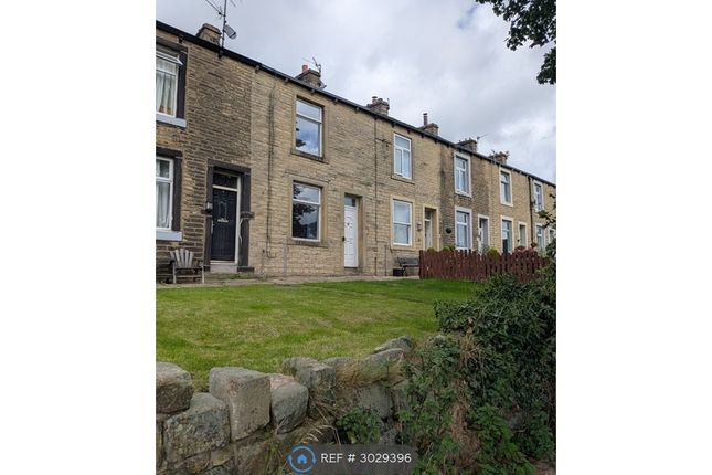 2-bed terraced on Leopold St, Colne, £625/mo