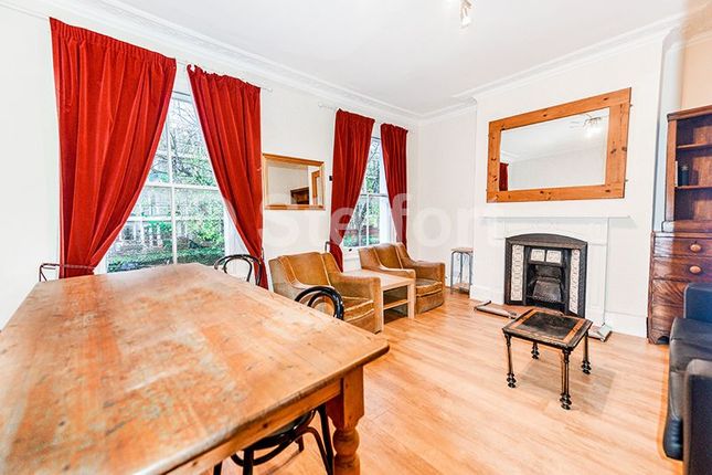 Thumbnail Flat to rent in Grafton Road, London