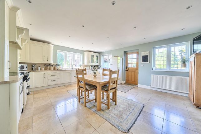 NEWHAVEN FARM, Grave Lane, Tonbridge photo 5
