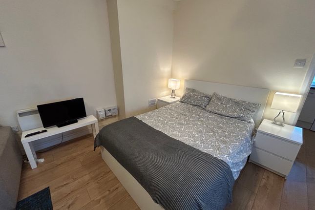 Flat 3 219, Newport Road, Cardiff photo 4