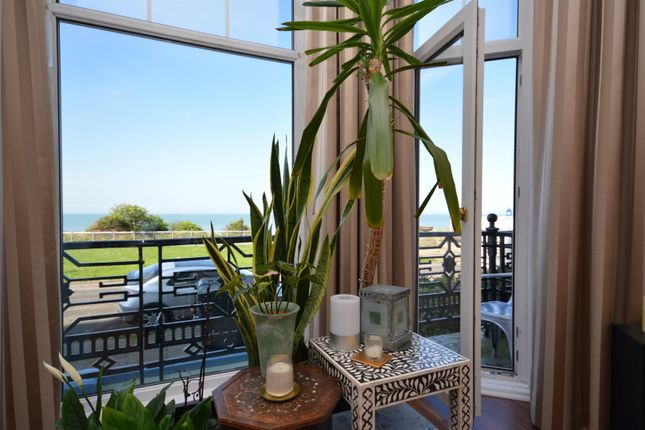 Flat 3 Granville Court 6-7, Lewis Crescent, Margate photo 4