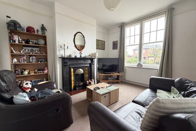 95 Oakenshaw Lane, Wakefield photo 2