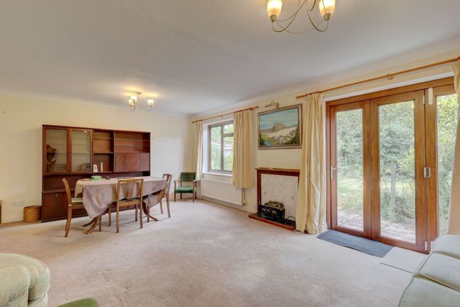 27, Jasmine Crescent, Buckinghamshire photo 4