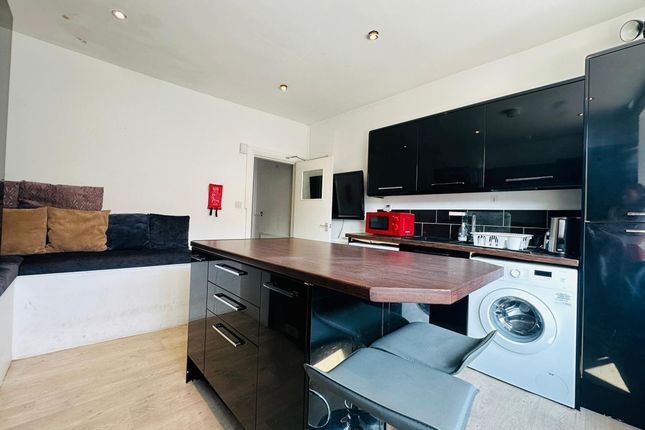 59a Lenton Boulevard, Nottingham photo 2
