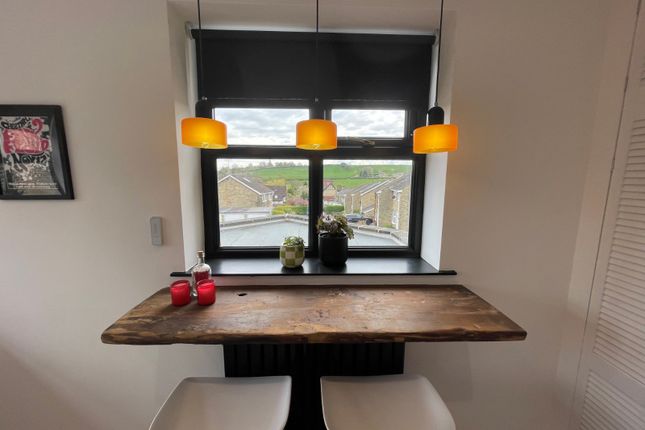 Flat 3, Laurel Bank,, Main Street, Leeds photo 4