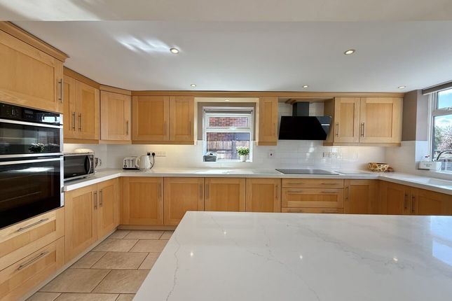 11, Swallowcliffe Gardens, Yeovil photo 4