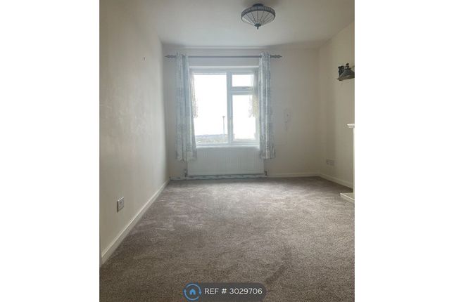 Longfellow Grove, Wakefield photo 4