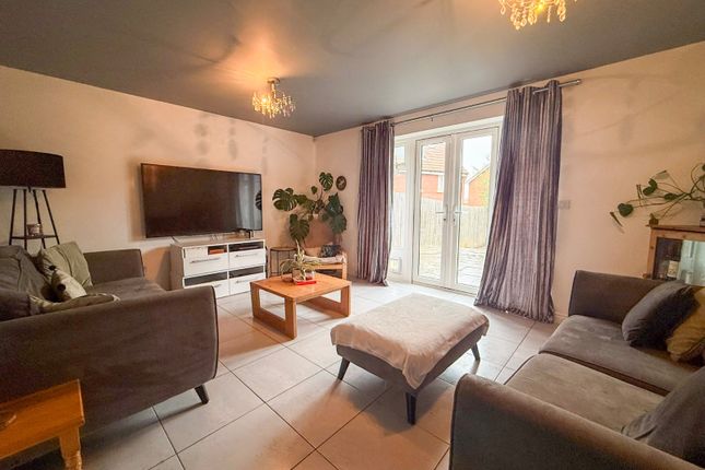 Darsdale Drive, Wellingborough photo 2