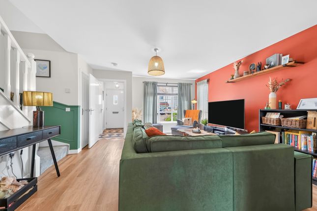 28, Sandstone Crescent, Glasgow photo 4