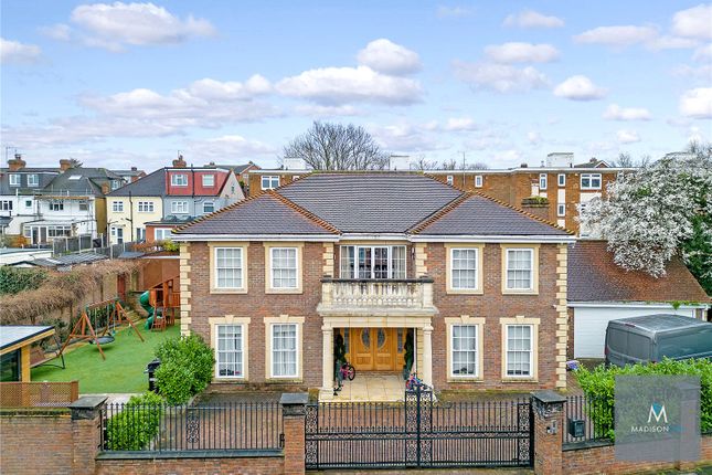 Thumbnail Detached house for sale in Chigwell Road, Woodford Green