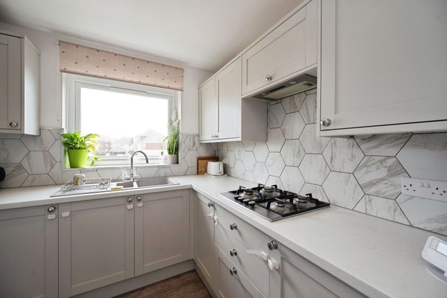 Flat 4, San Anton Court, 117, Southwood Road, Hampshire photo 3