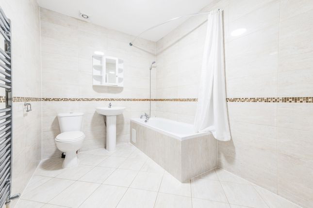 Flat B1, Bromley photo 3