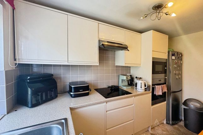 23, Abbey Mews, Dunstable photo 3