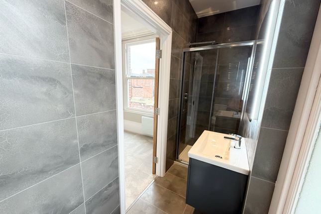 Apartment 3 Carlton House, Sandy Walk,, Wakefield photo 2