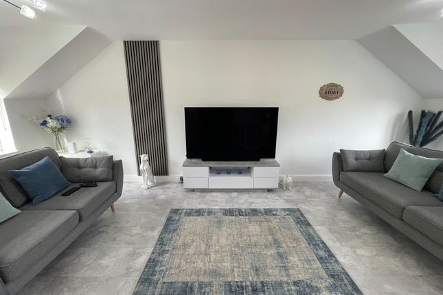 Flat 6 5, Cedarwood Close, Manchester photo 3
