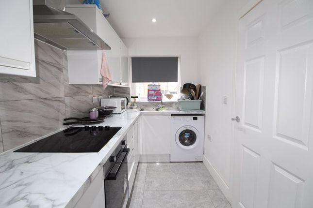 130, Wingate Road, Luton photo 2