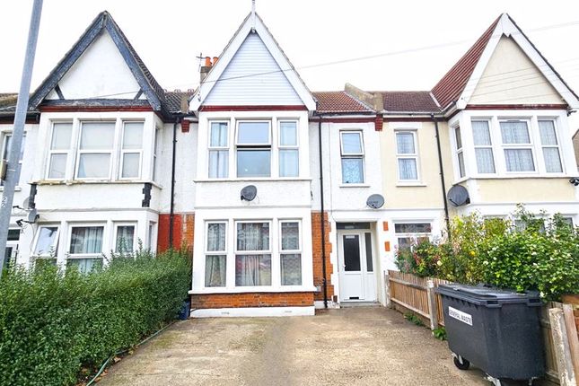Thumbnail Room to rent in Valkyrie Road, Westcliff-On-Sea