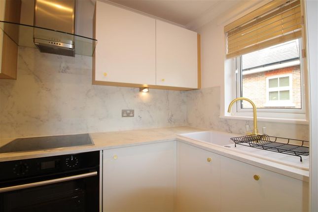 Flat 4, Hazelwood Court, 31, Lower Cookham Road, Maidenhead photo 4