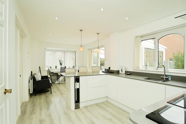 21, Stonefield Avenue, York photo 3