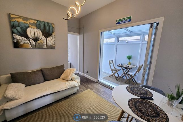 Powerscourt Road, Portsmouth photo 2