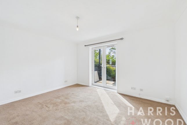 Flat 7, Bay View Court, Harwich photo 3