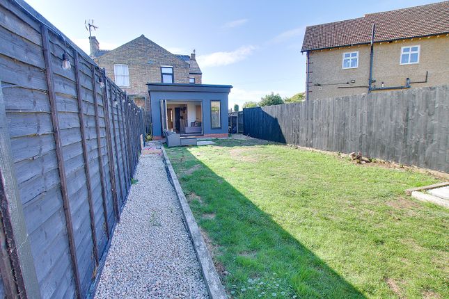 18, Burn Street, March photo 4