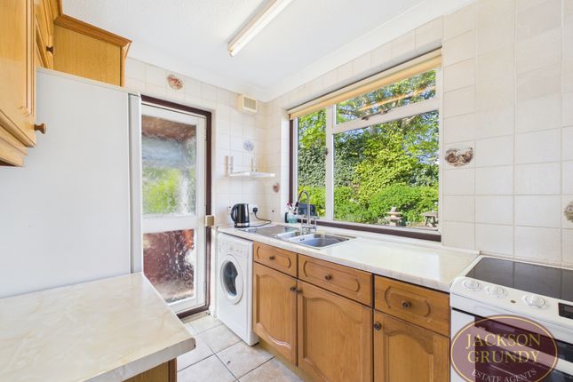 10, Orchard Way, Northampton photo 3