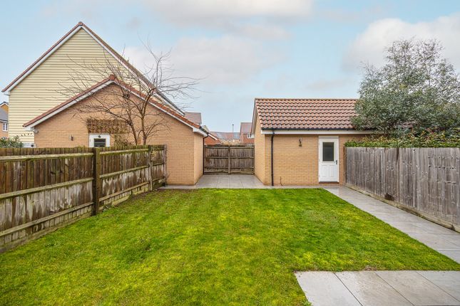 14, Charles Crescent, Rochford photo 4