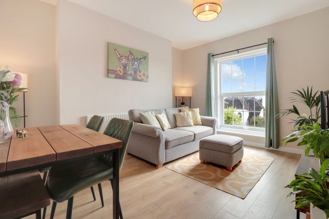 Flat 5, Howard Court, 29 Salterton Road, Exmouth photo 2
