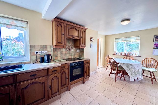 Fern Cottage, Ellesmere Road, Oswestry photo 4