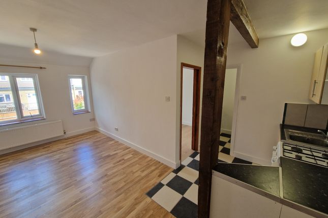 132d, St Albans photo 3