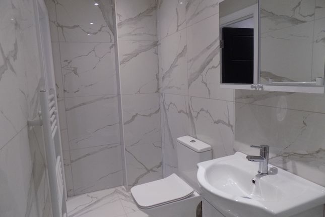 122 Meyrick Avenue, Luton photo 4