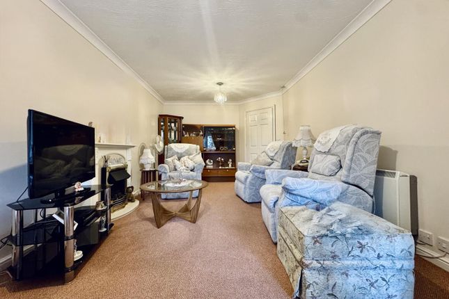 8 Allandale Court, Rectory Road, Burnham-On-Sea photo 3