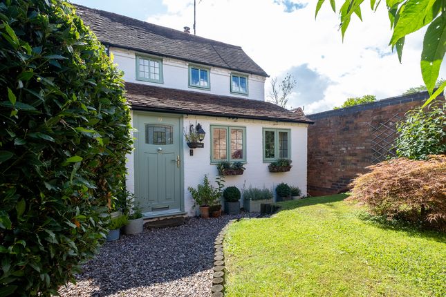 Thumbnail Cottage for sale in The Green, Snitterfield, Stratford-Upon-Avon