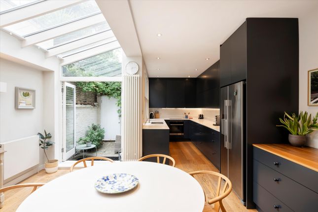 9, Burnsall Street, London photo 3