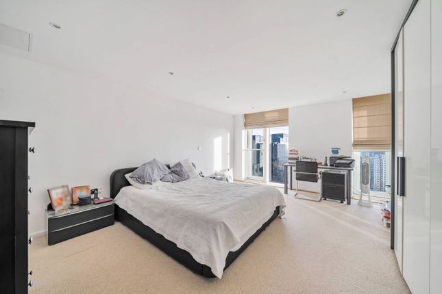 Flat for sale in Ability Place, Canary Wharf, London