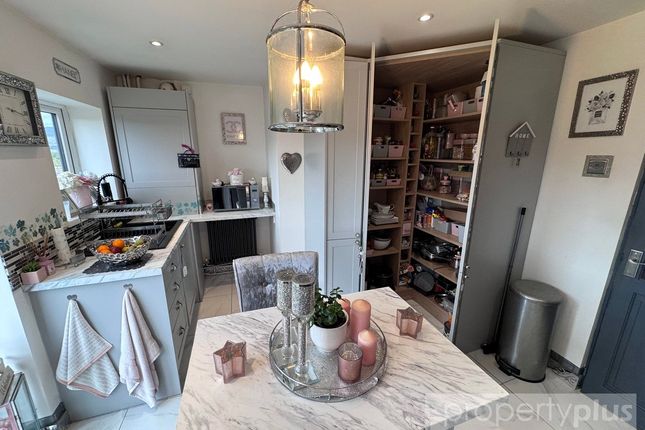 25, Troedyrhiw Road, Rhondda Cynon Taff photo 3