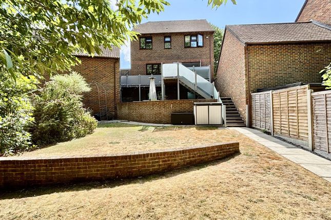 23, Silver Tree Close, Walderslade Woods photo 3