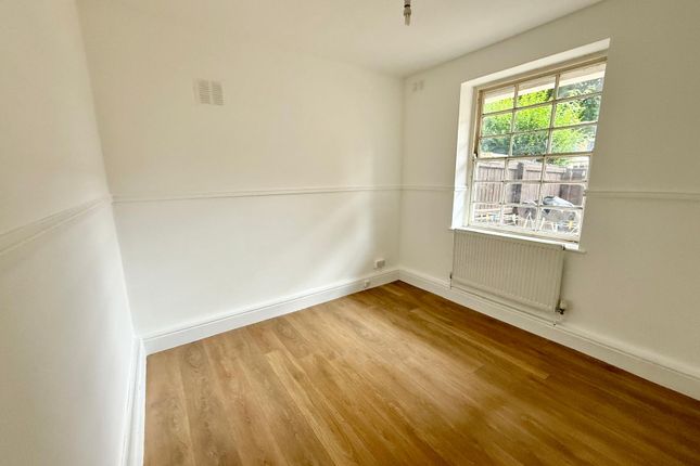 2-Bed Ground-Floor Flat With Large Terrace, Near Canada Water