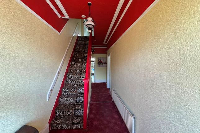 32 Newbould Lane, Sheffield photo 2