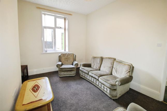 28, Grove Terrace, Bradford photo 4