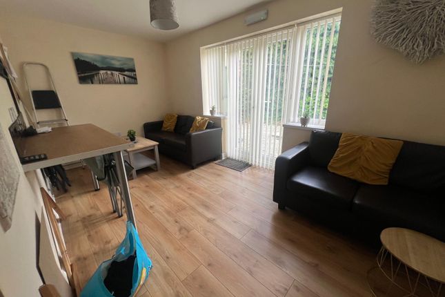 41, Rotherham Road Great Houghton, Barnsley photo 4