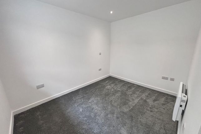 Flat 34, City Point, Prospect Street, Hull photo 4