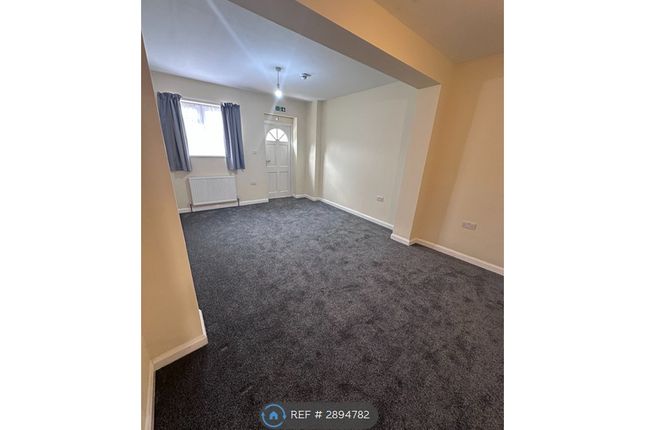 North Road, Southall photo 5