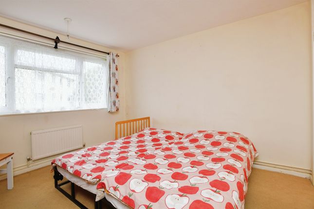 Flat for sale in Barne Close, Plymouth