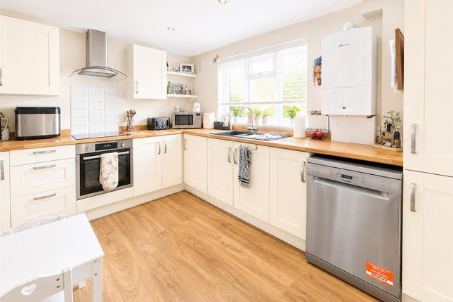 29, Molland Lea, Canterbury photo 3