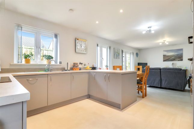 7, Tawny Close, Devon photo 4