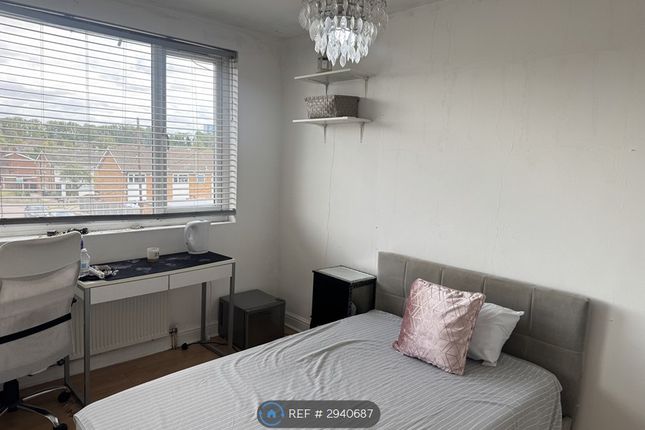 A Ninth Avenue, Luton photo 4
